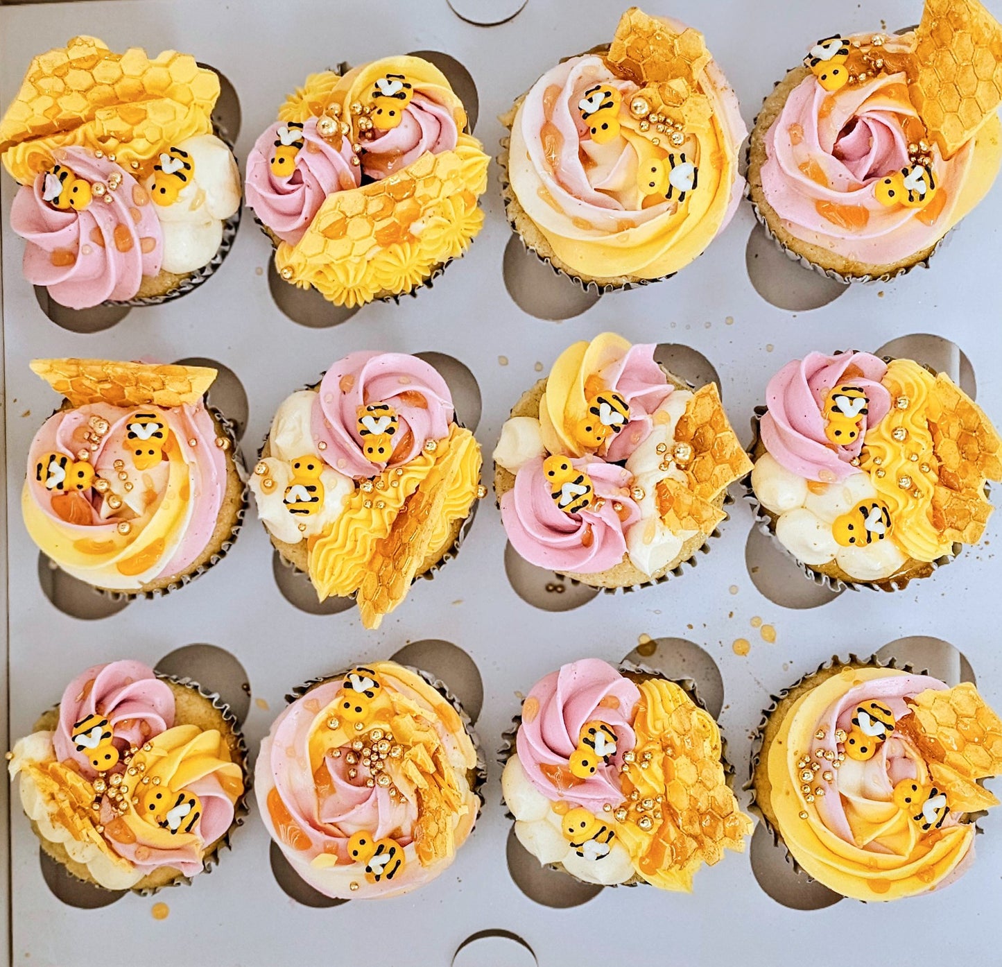 Bee Cupcakes (6)